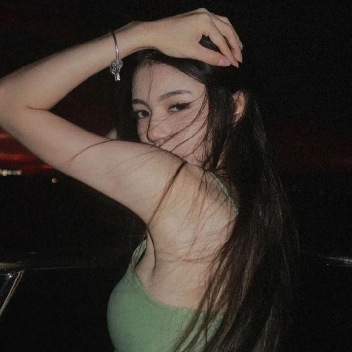 女交通员